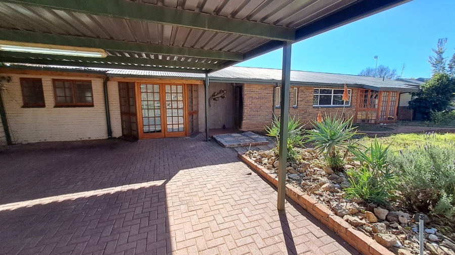 14 Bedroom Property for Sale in Universitas Free State